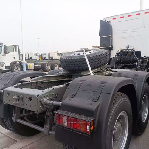 SINOTRUK HOWO T7S 6X4 Truck, Left-Hand Drive - Image 2