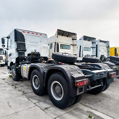 SINOTRUK HOWO T7S 6X4 Truck, Left-Hand Drive - Image 3