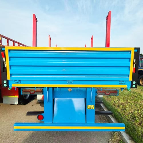 Panel Semi-Trailer Vehicle - Image 3