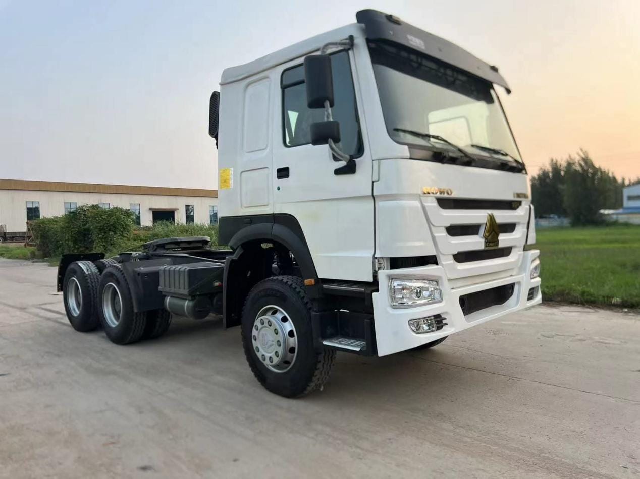 HOWO 371 6x4 tractor truck - Image 7