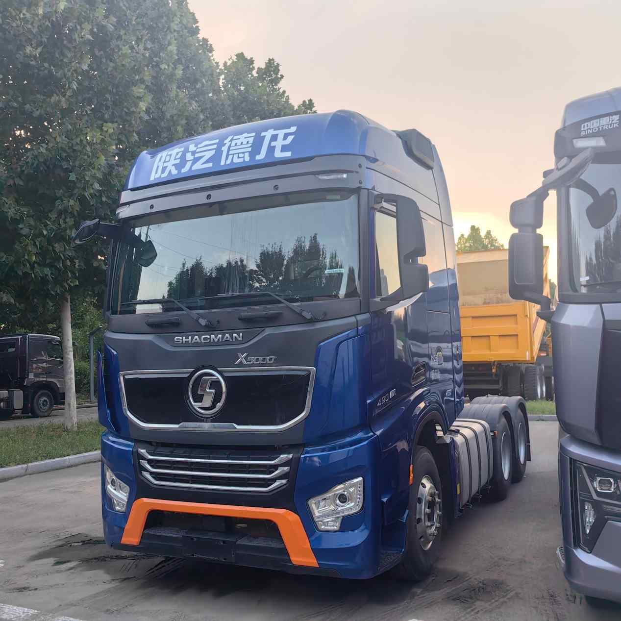 SHACMAN X5000 6x4 Pull Up - Image 2