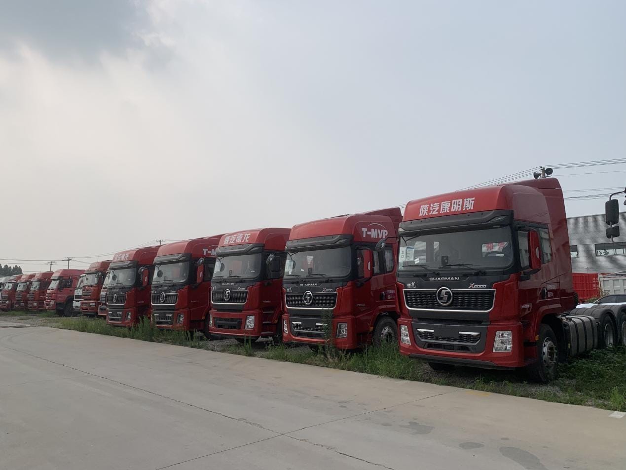 SHACMAN X5000 6x4 Pull Up - Image 6