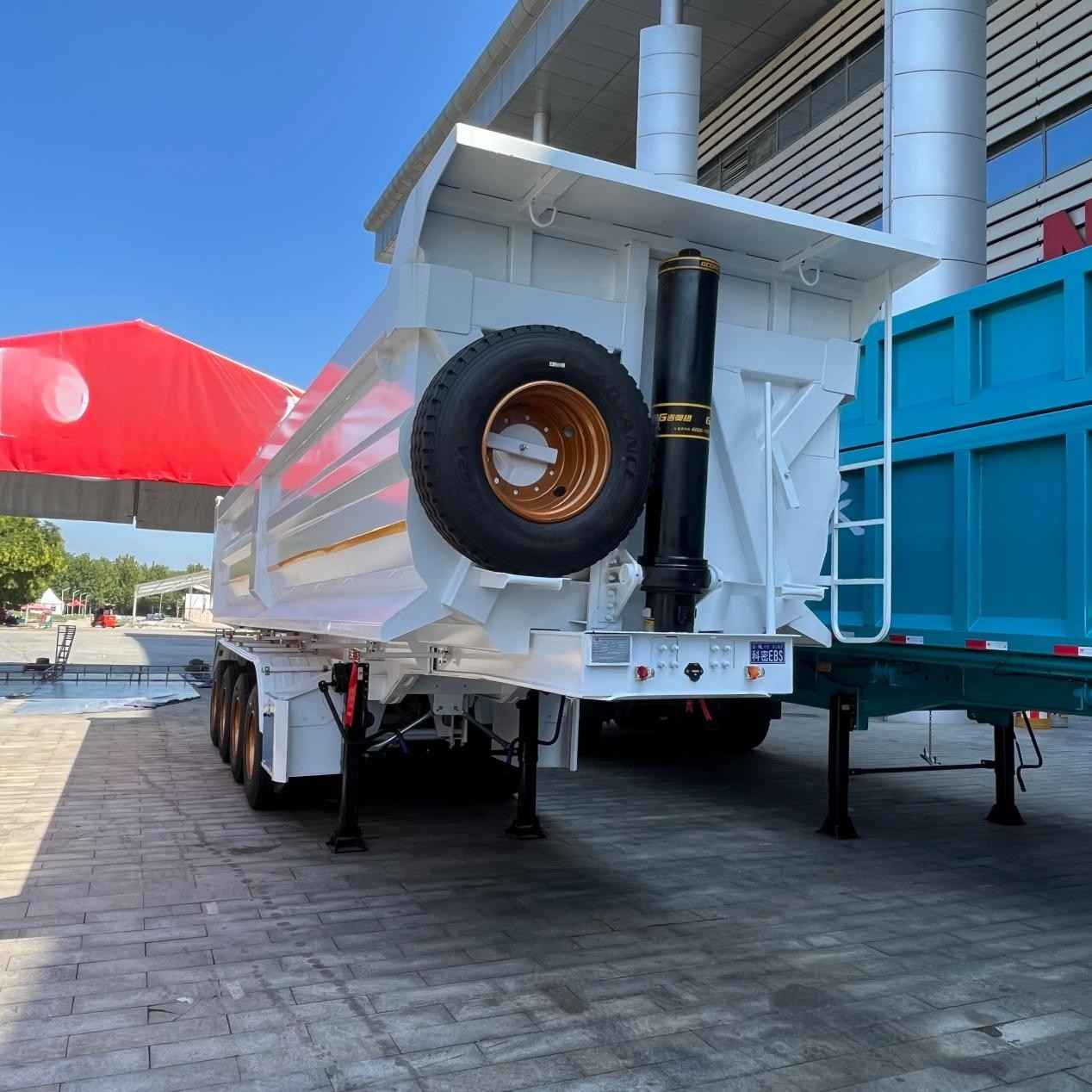 4-axle U shapeFour Bridge Rear Turning Self-unloading semi tarlier - Image 2