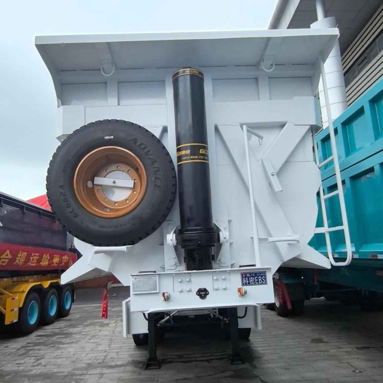 4-axle U shapeFour Bridge Rear Turning Self-unloading semi tarlier - Image 4