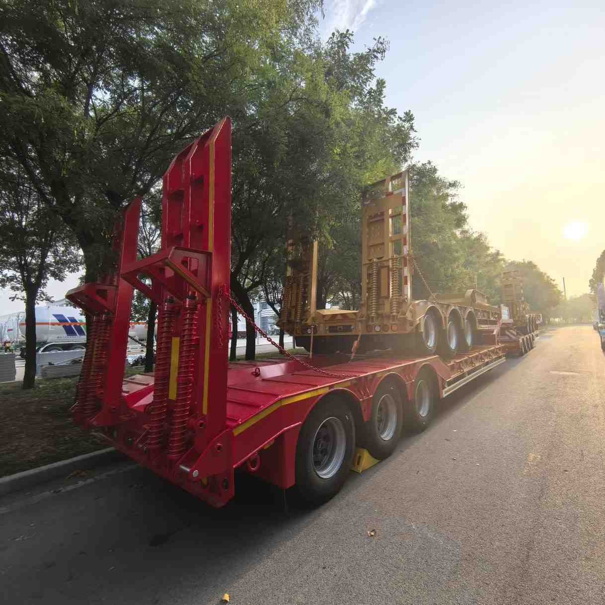 Low flatbed semi-trailer - Image 5