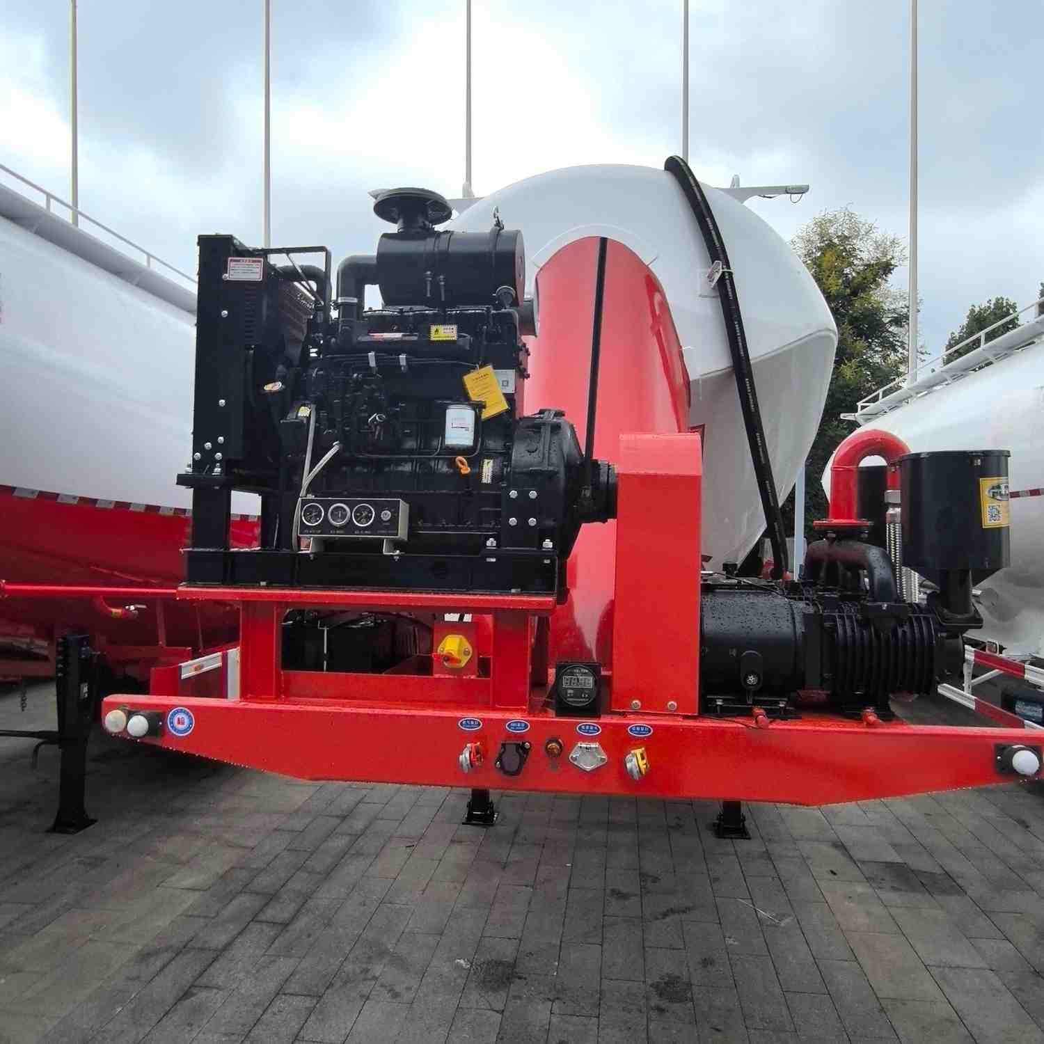 Vertical cement tank semi-trailer - Image 3