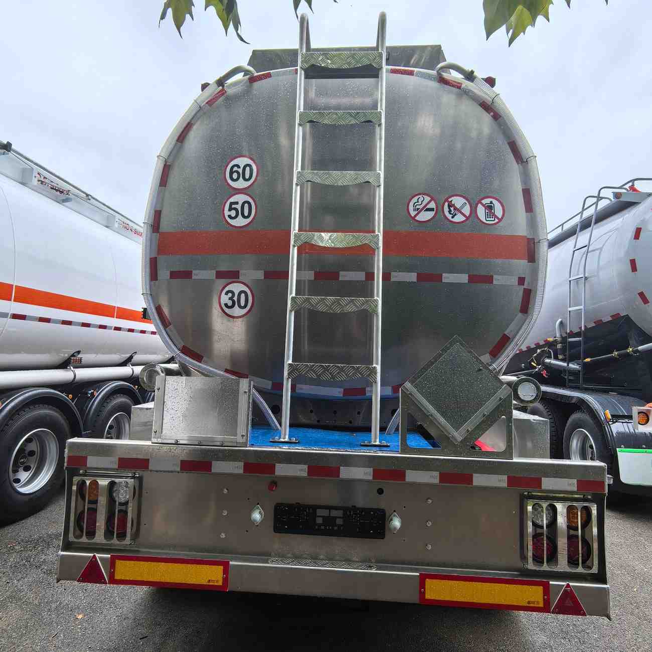 48000L aluminum alloy oil tank semi-trailer - Image 7
