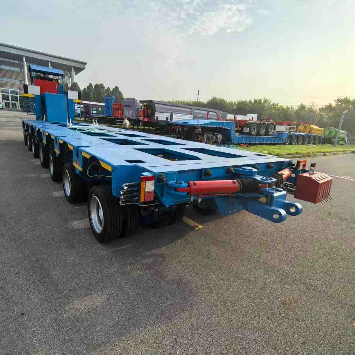 Hydraulic module low flatbed semi-trailer - Image 7