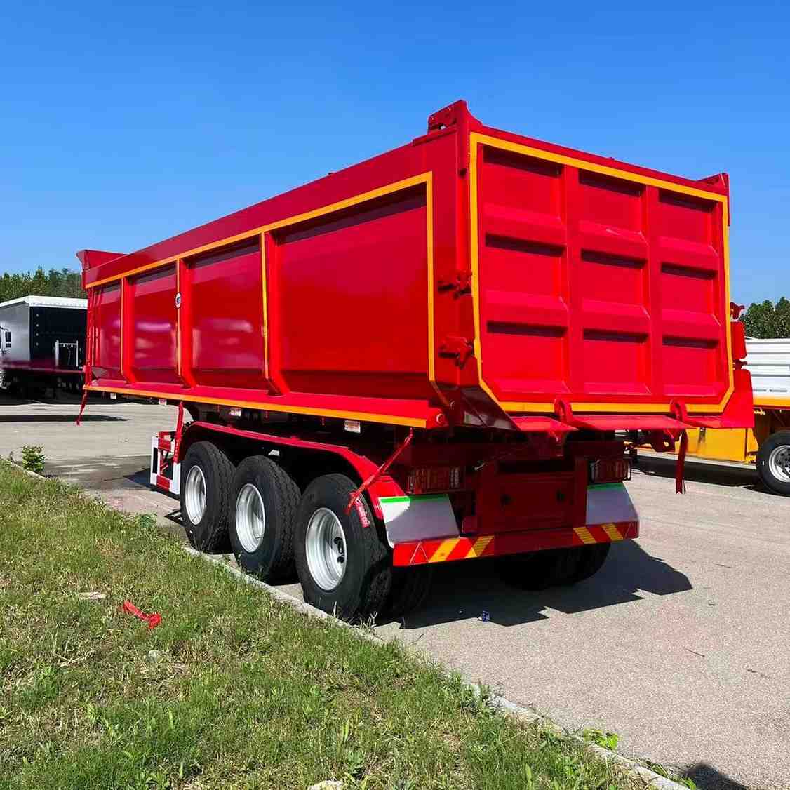 U-shaped three-axle rear-flip self-dumping - Image 5