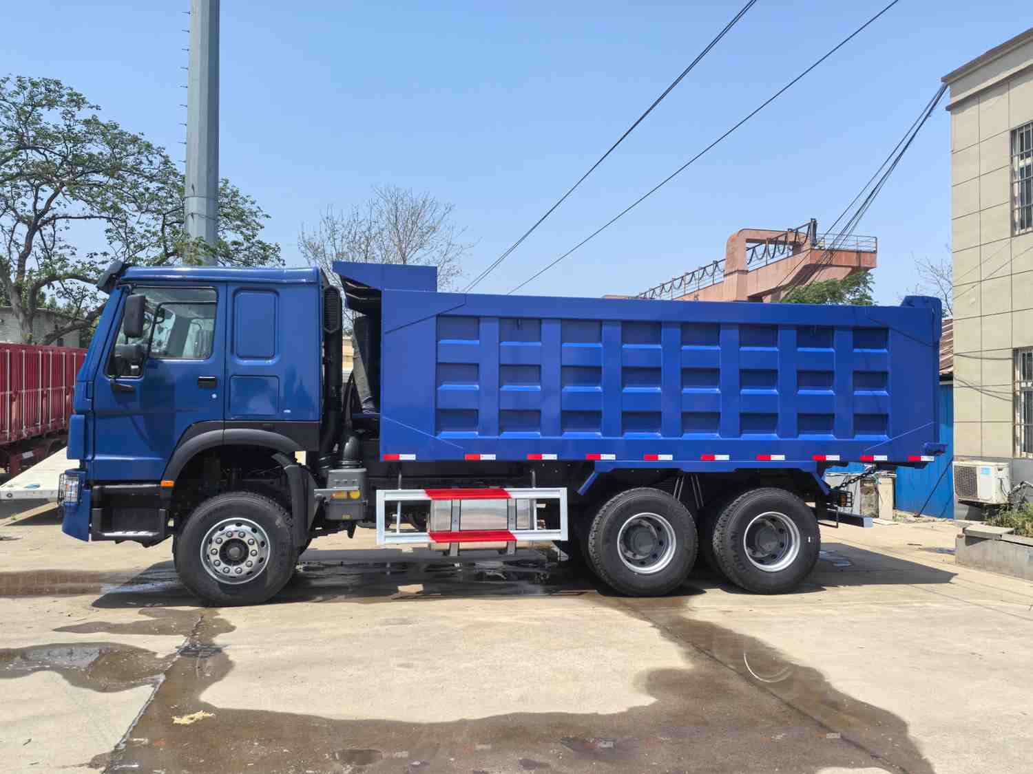 HOWO 400hp 6x4 dump truck - Image 5