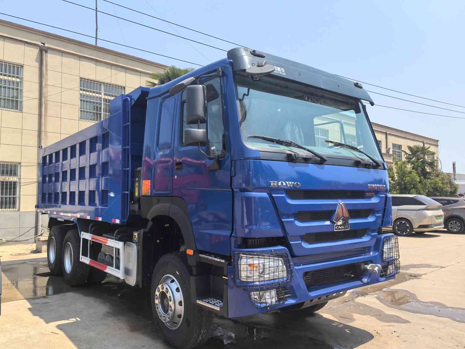 HOWO 400hp 6x4 dump truck - Image 2